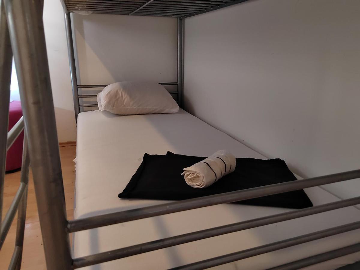 Hostel Rasema Трогір Екстер'єр фото