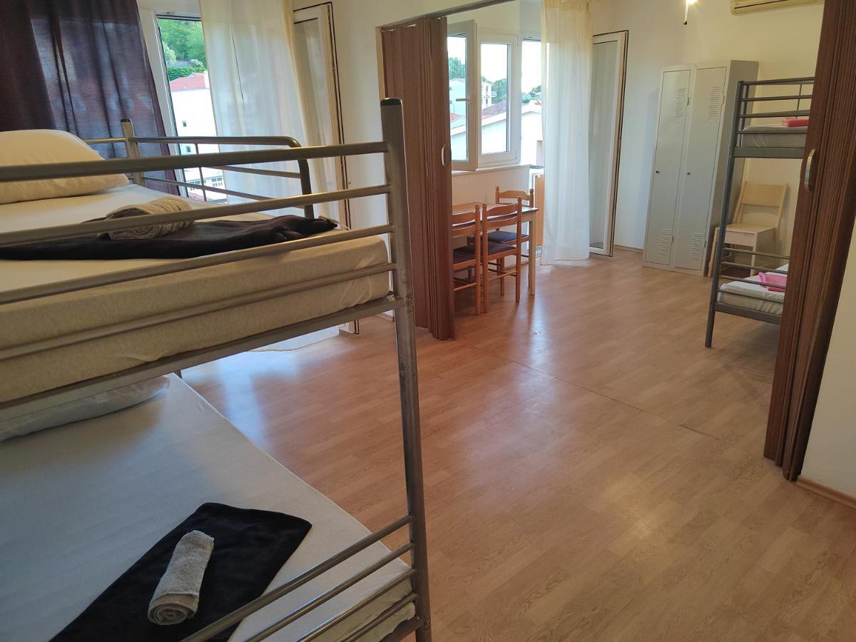 Hostel Rasema Трогір Екстер'єр фото